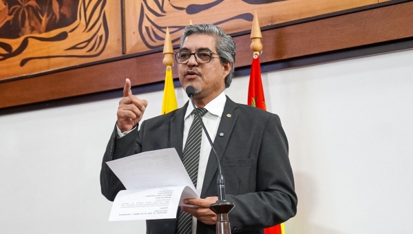 Edvaldo diz que governo comete crime de responsabilidade ao subdimensionar o orçamento